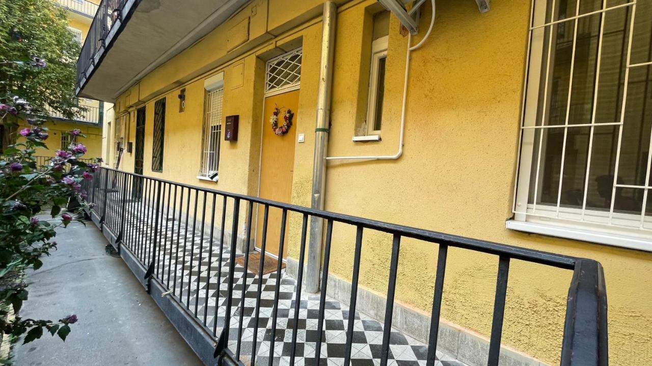 Buda Garden Apartment Budapest Exteriör bild