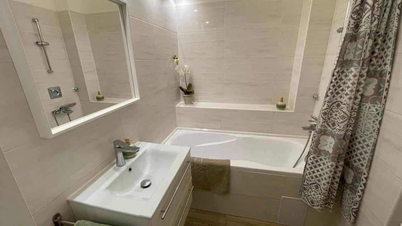 Buda Garden Apartment Budapest Exteriör bild